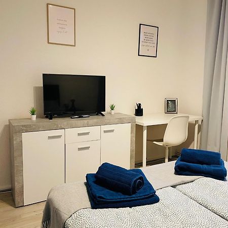 Quartier 7 - Zentral Gelegene Ferienwohnung Mit Stadtblick Bremerhaven Exteriör bild